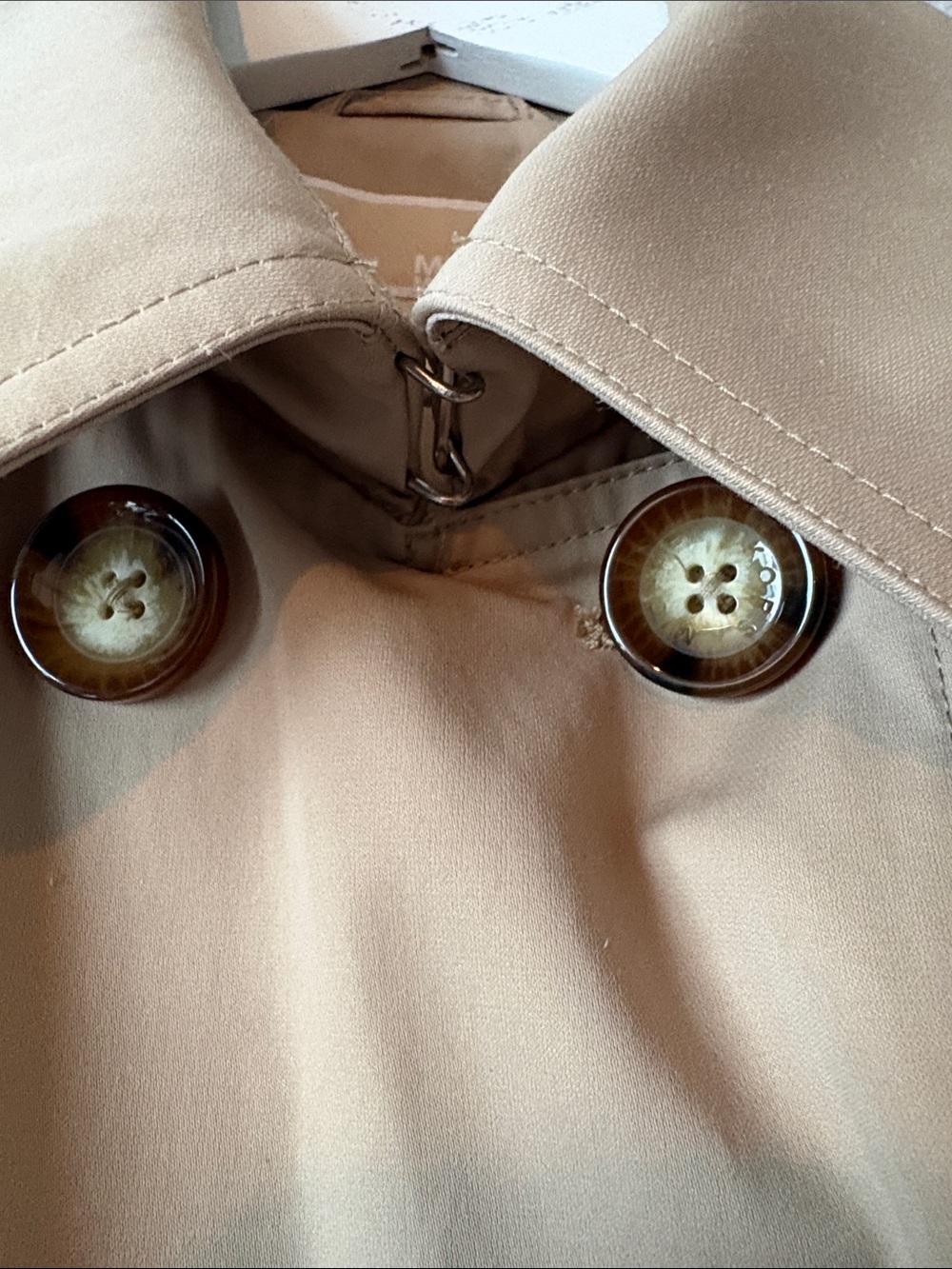 Michael Kors Classic Women's Beige Trench Coat - Tailored Double-Breasted Jacket - Picture 5 of 8